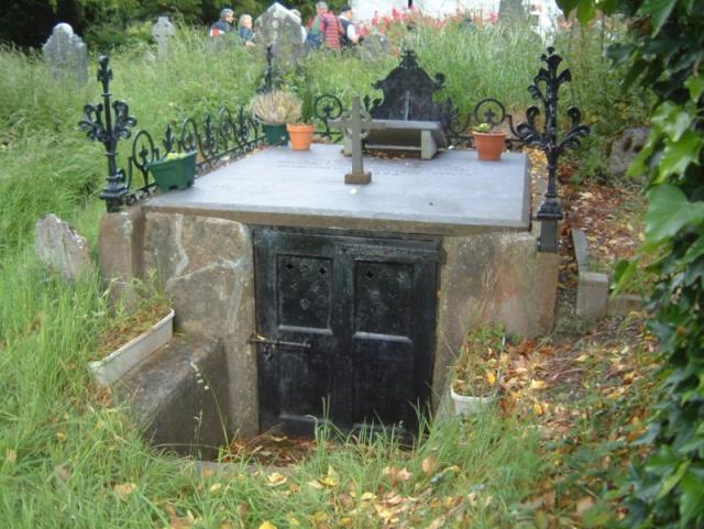Friedhof um Muckross Abbey